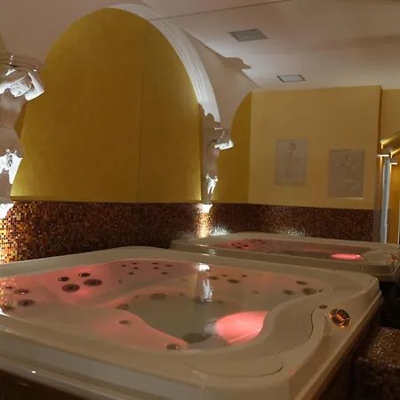 Saint George's House & 4* Pachino