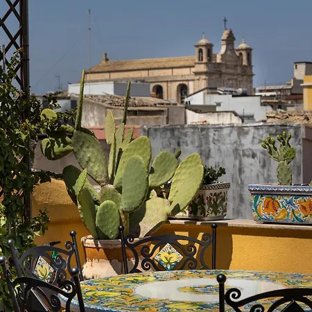 Saint George's House & 4* Pachino