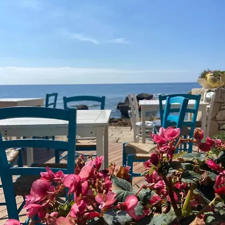 Saint George's House & Apartahotel