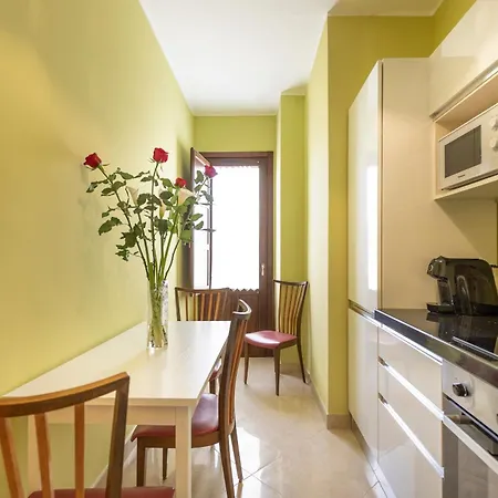 מלון דירות Saint George's House &
