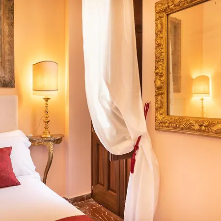 Aparthotel Saint George's House & Pachino